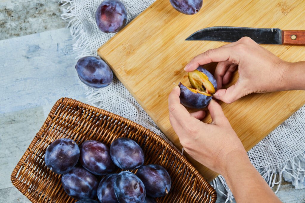 plums health benefits