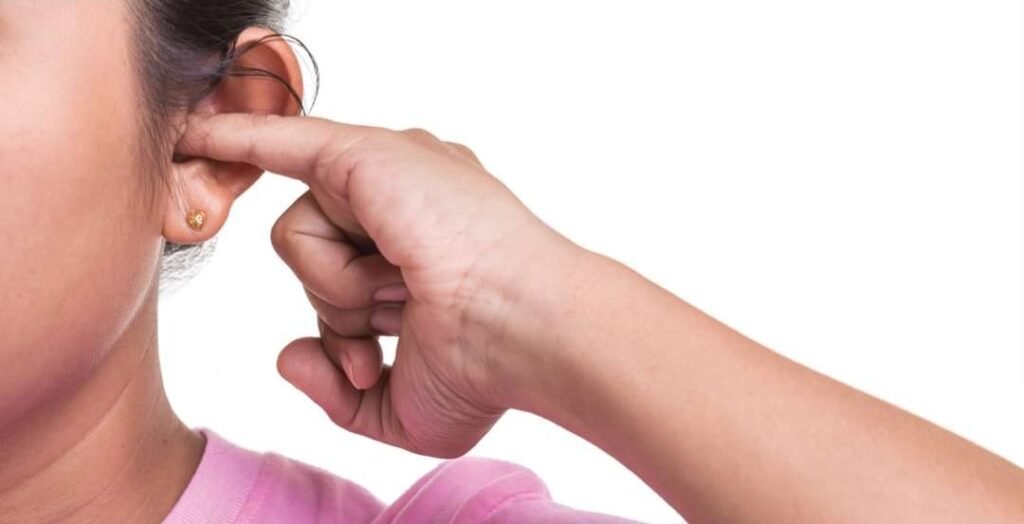 8 Quick Ways to Remove Water from Your Ears