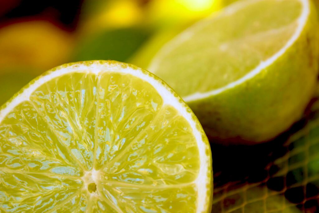 Top 15 Health Benefits of Lemon Water