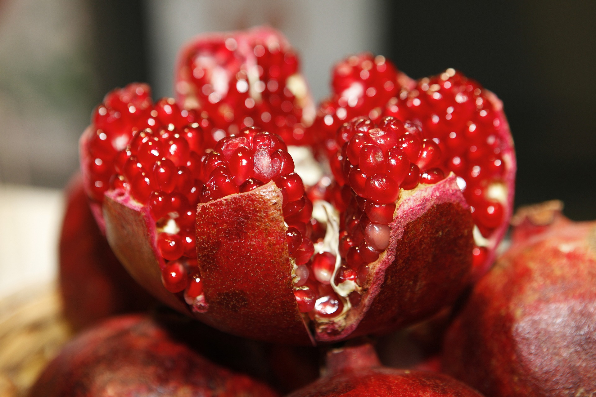 7 Health Benefits of Pomegranates